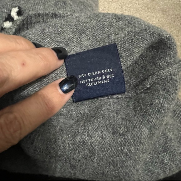 Chelsea & Theodore Cashmere star animal print sweater L - Picture 7 of 9